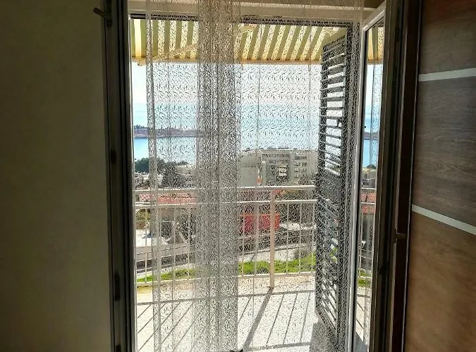 Gostinjska kuća Ravlic Makarska