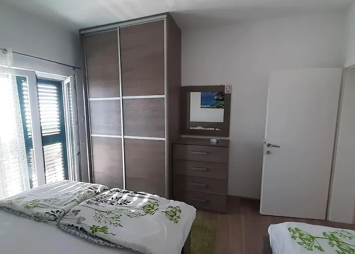Gostinjska kuća Ravlic 3*