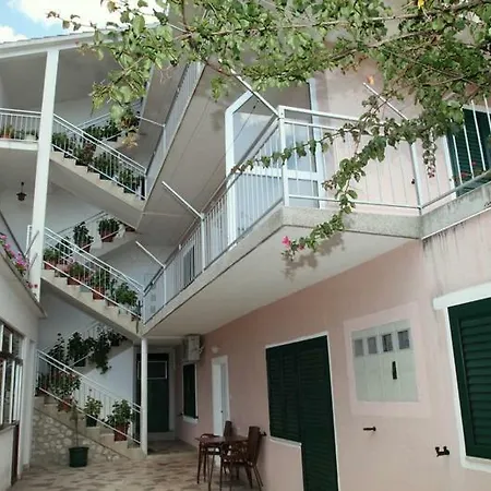 Ravlic ゲストハウス