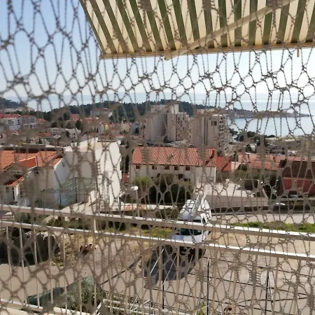 ゲストハウス Ravlic