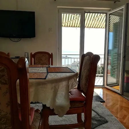 ゲストハウス Ravlic