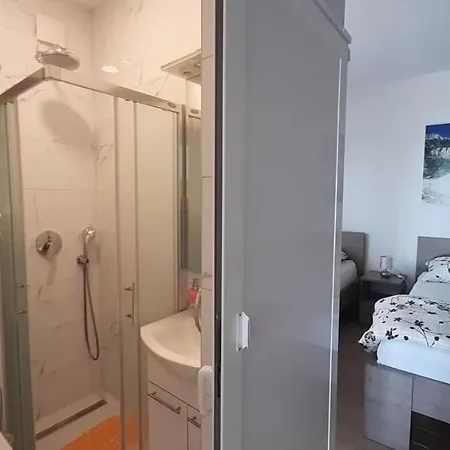 Ravlic 3* マカルスカ